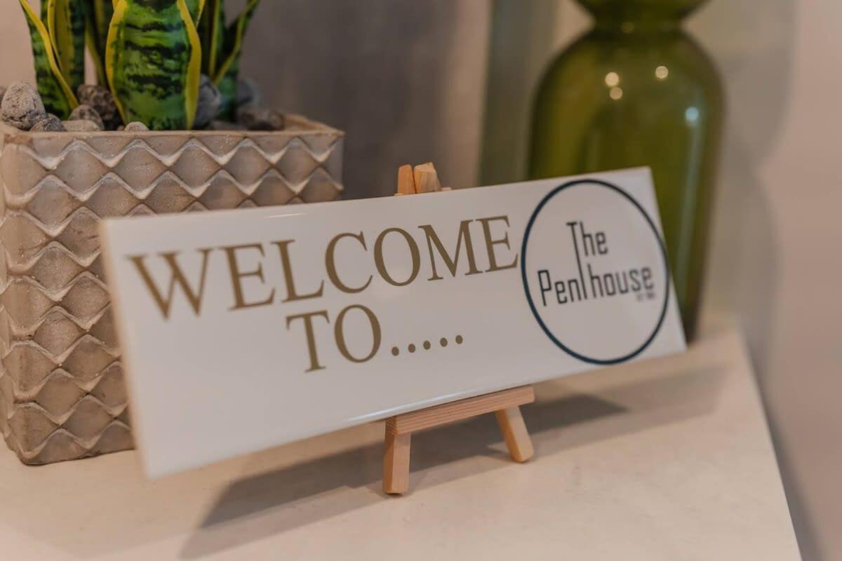 Penthouse Perfection - 2Br Elegance On Worcester St Christchurch Esterno foto