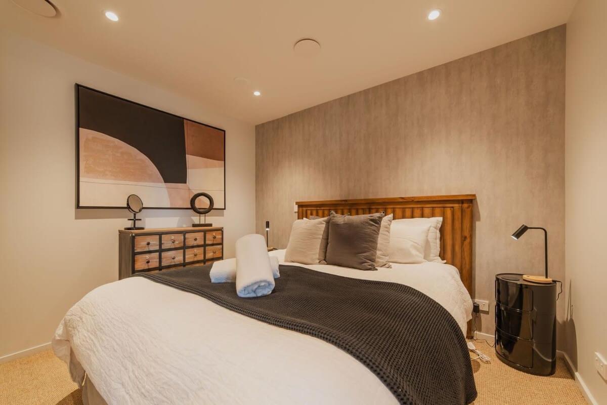 Penthouse Perfection - 2Br Elegance On Worcester St Christchurch Esterno foto