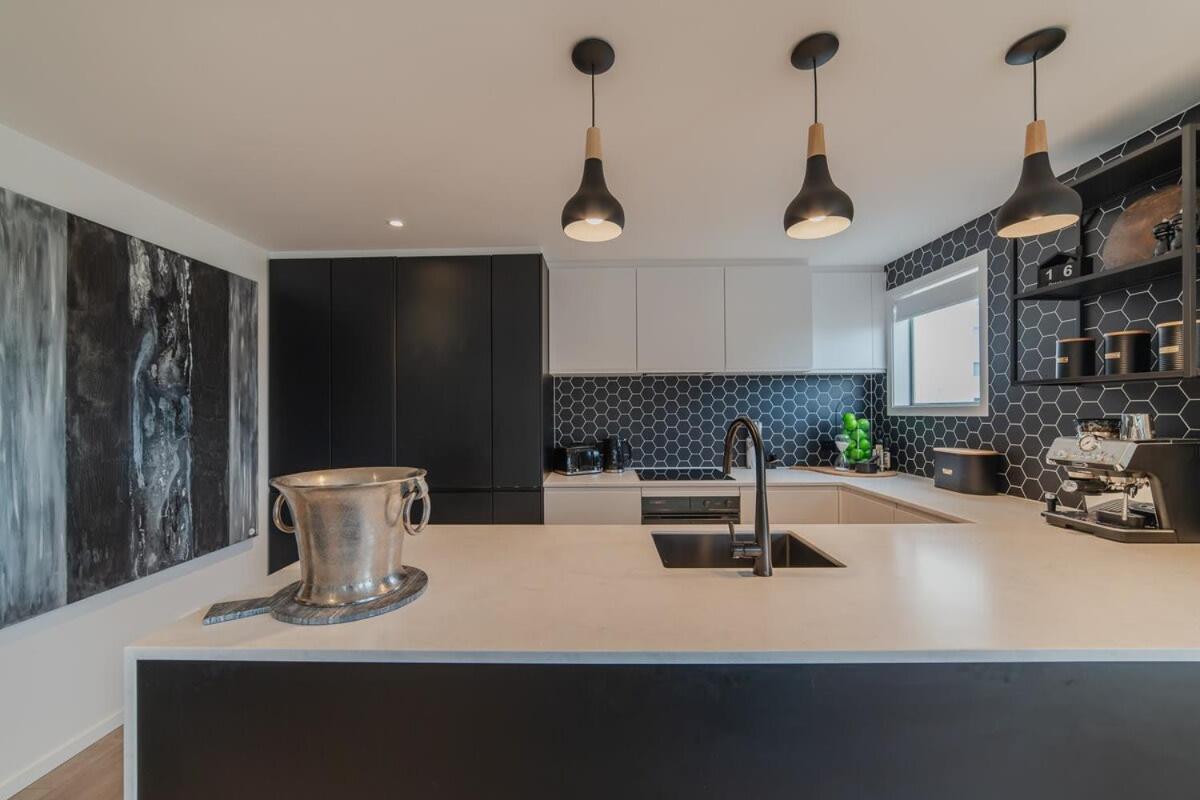 Penthouse Perfection - 2Br Elegance On Worcester St Christchurch Esterno foto