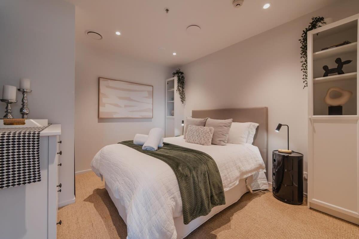 Penthouse Perfection - 2Br Elegance On Worcester St Christchurch Esterno foto