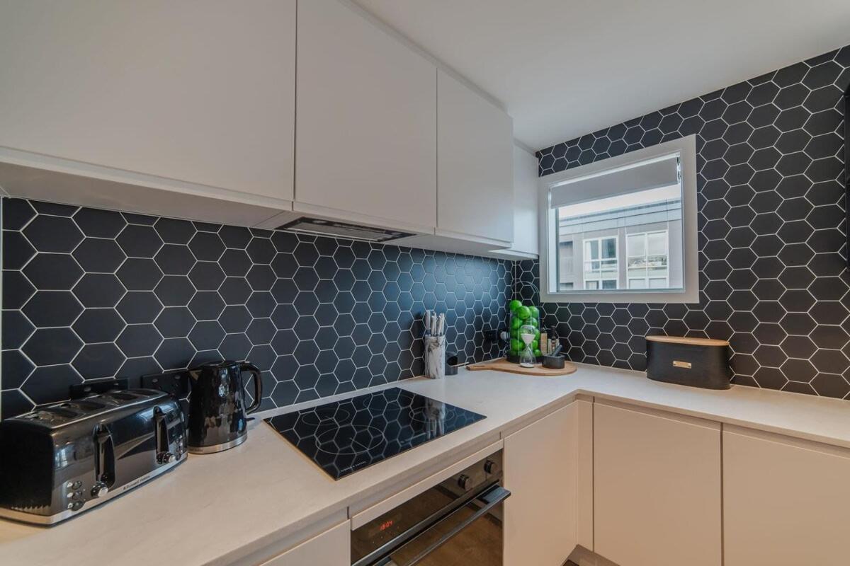 Penthouse Perfection - 2Br Elegance On Worcester St Christchurch Esterno foto